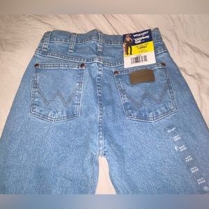BRAND NEW Size 5X32 Wrangler Cowboy Cut Slim Fit Natural Rise Jeans